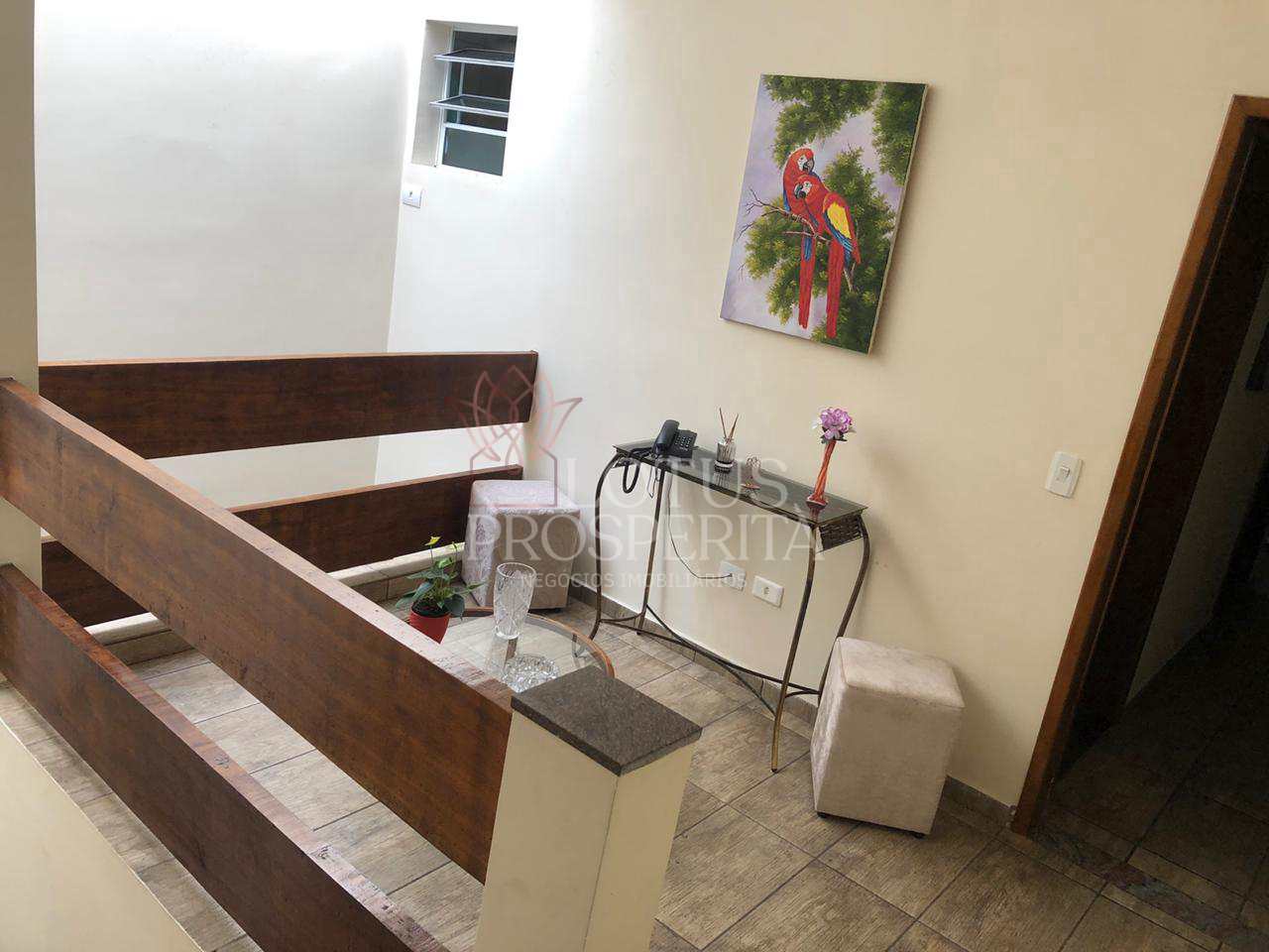 Sobrado à venda com 4 quartos, 240m² - Foto 2