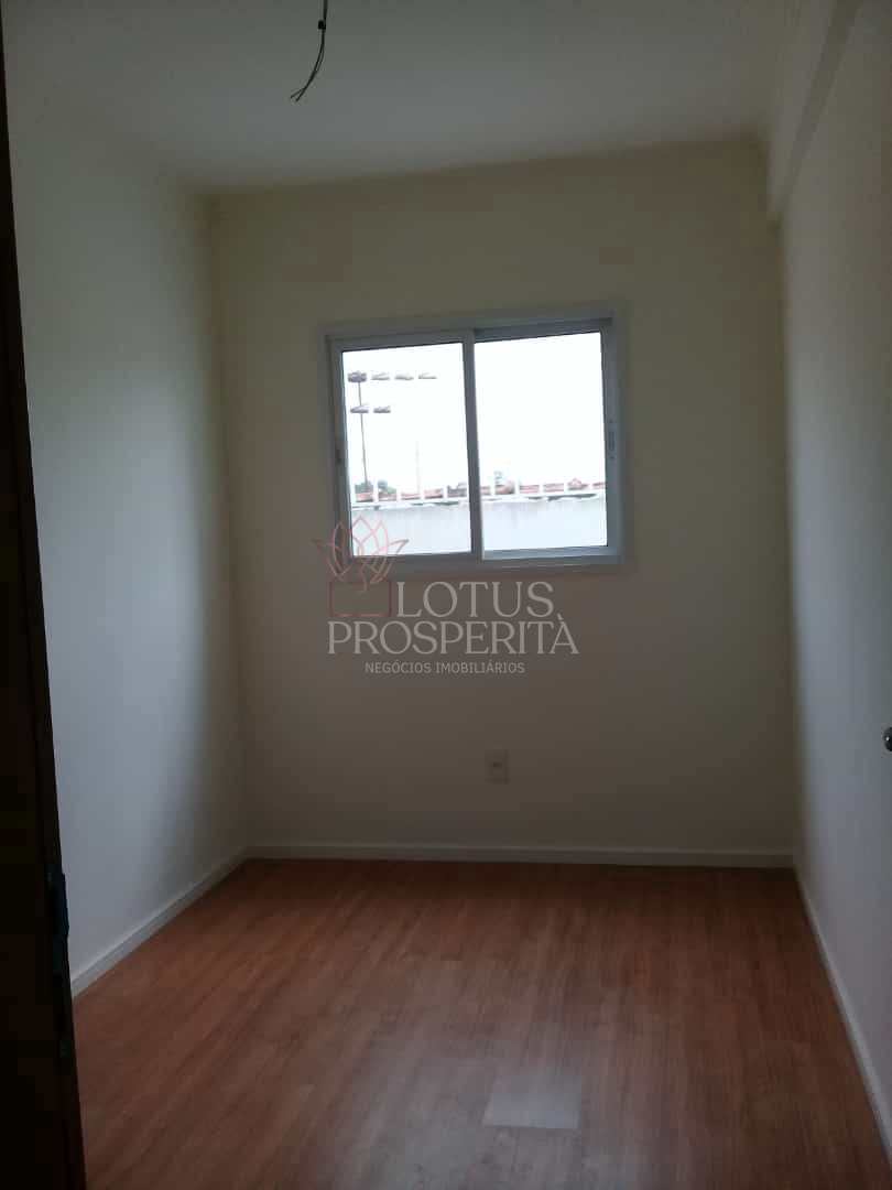 Apartamento à venda com 2 quartos, 74m² - Foto 2