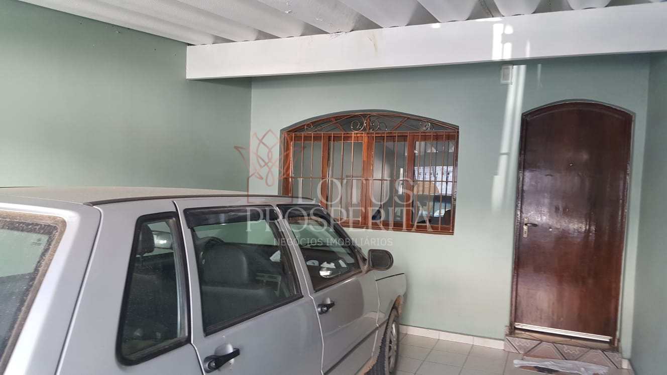 Sobrado à venda com 4 quartos, 242m² - Foto 2