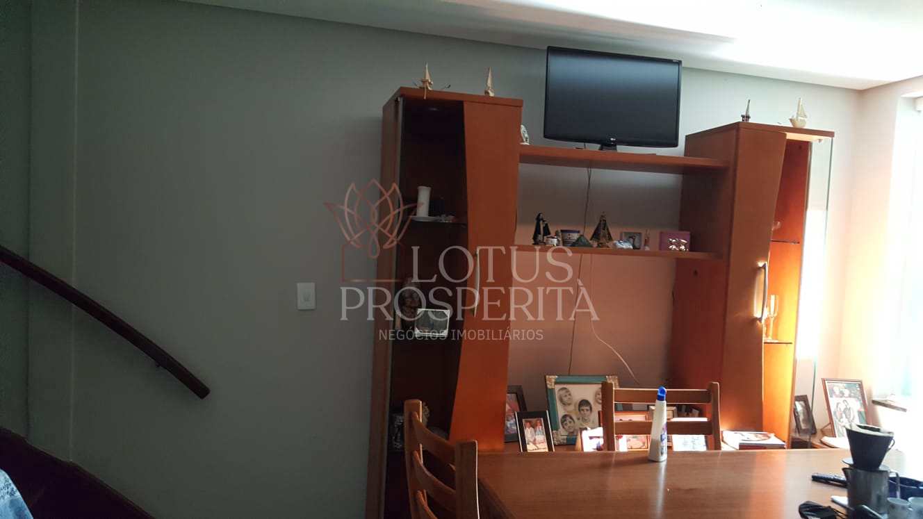 Sobrado à venda com 4 quartos, 242m² - Foto 6