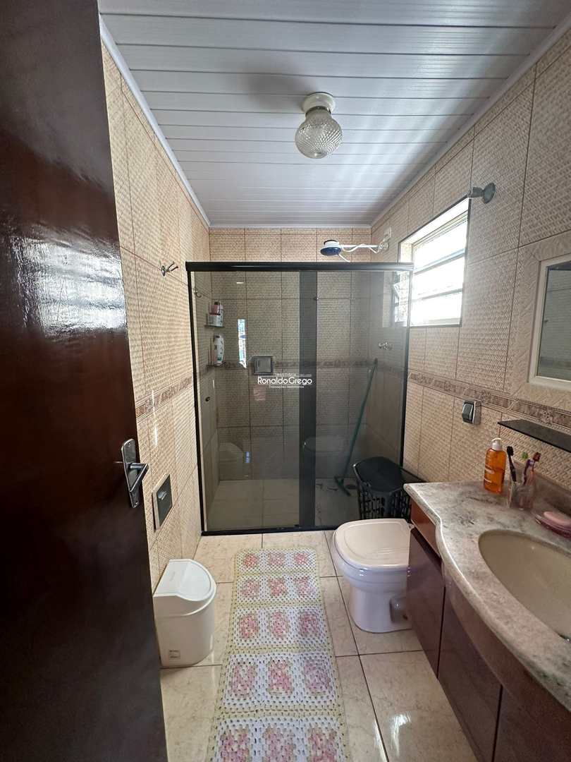 Sobrado à venda com 6 quartos, 250m² - Foto 48