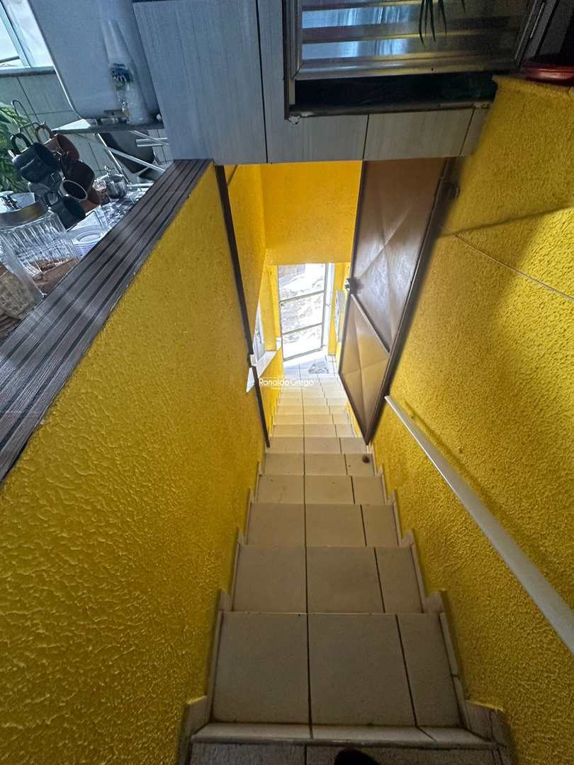 Sobrado à venda com 6 quartos, 250m² - Foto 15