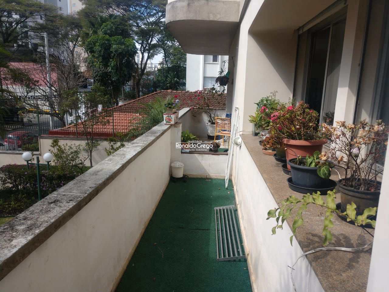 Apartamento à venda e aluguel com 3 quartos, 209m² - Foto 1