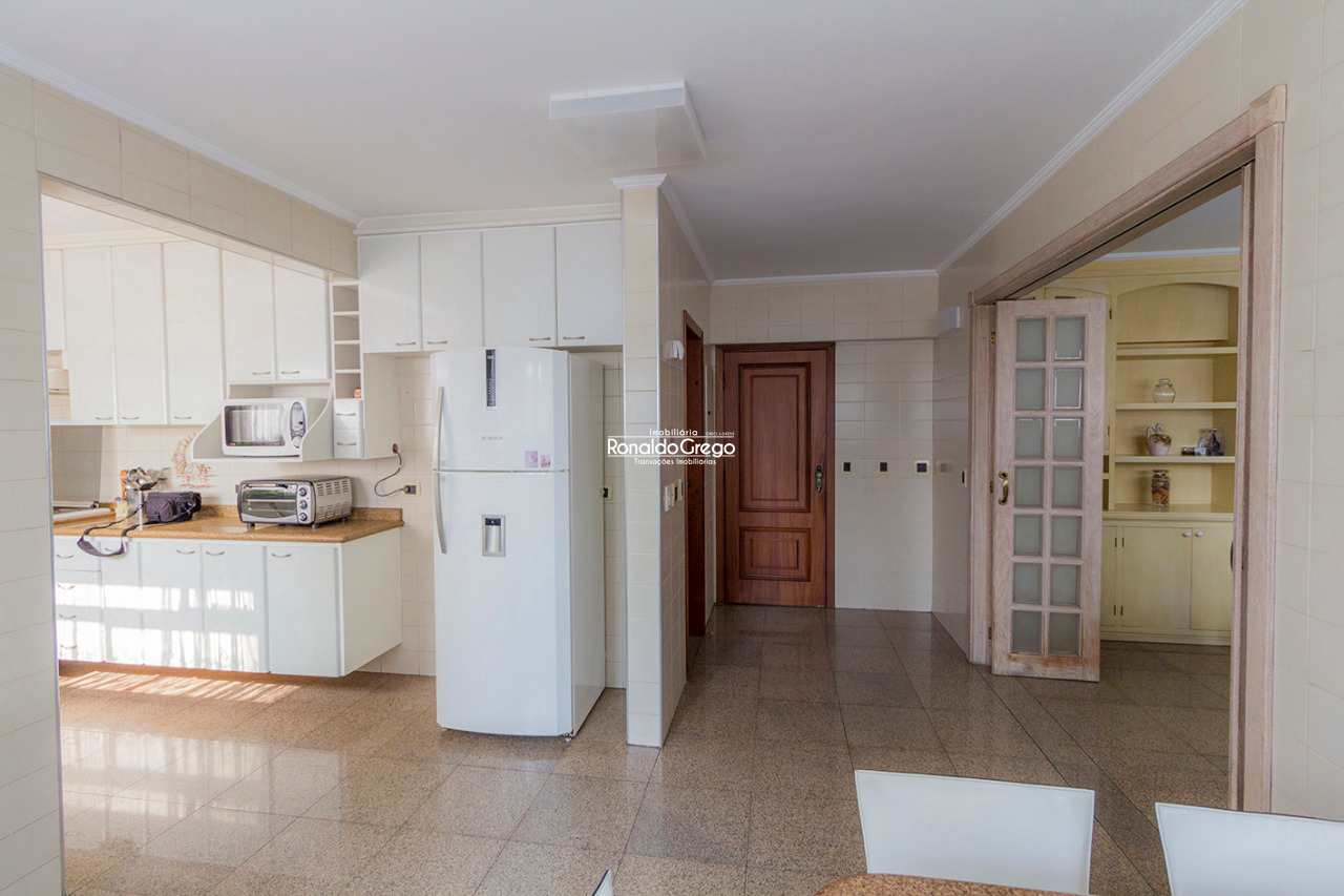 Apartamento para alugar com 6 quartos, 380m² - Foto 27