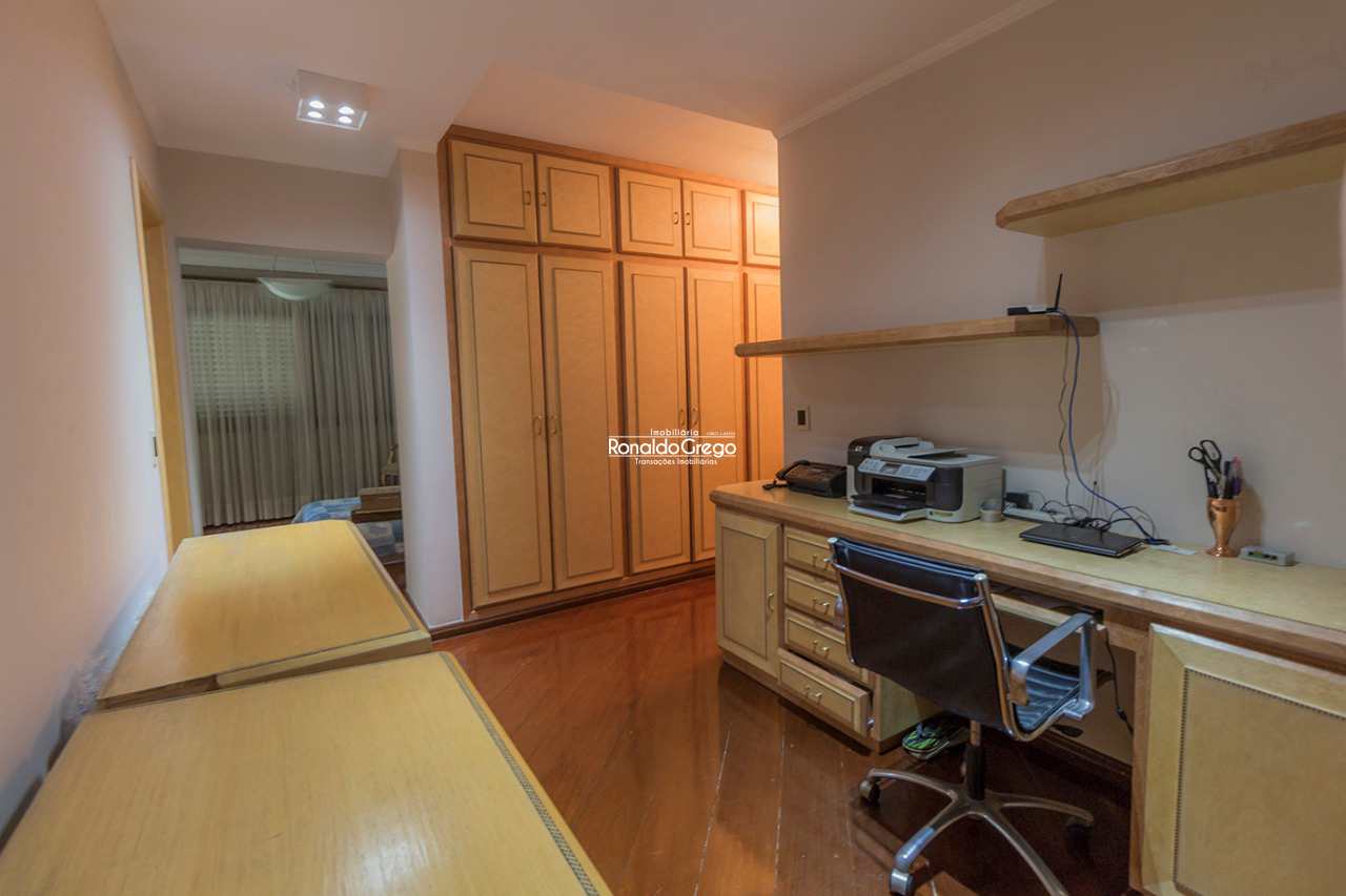 Apartamento para alugar com 6 quartos, 380m² - Foto 12