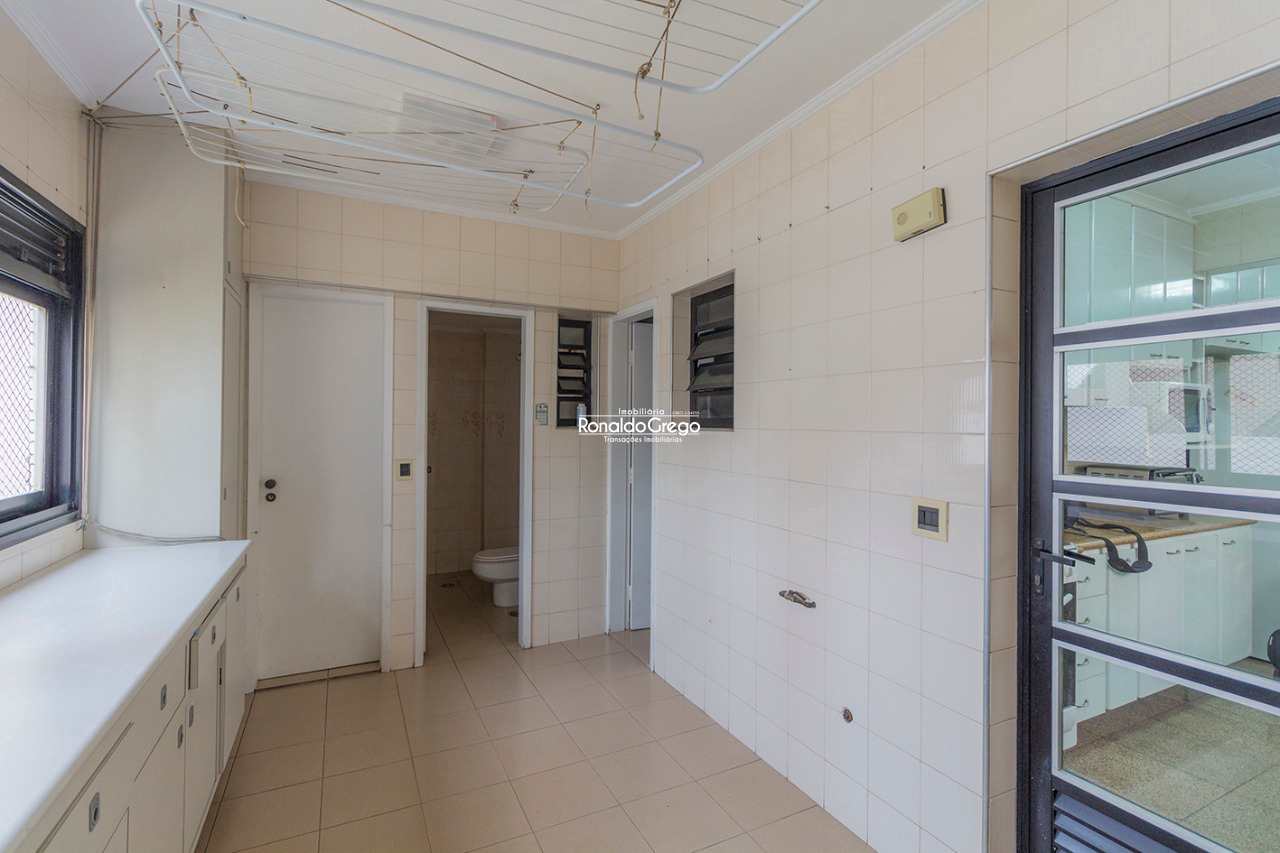 Apartamento para alugar com 6 quartos, 380m² - Foto 31