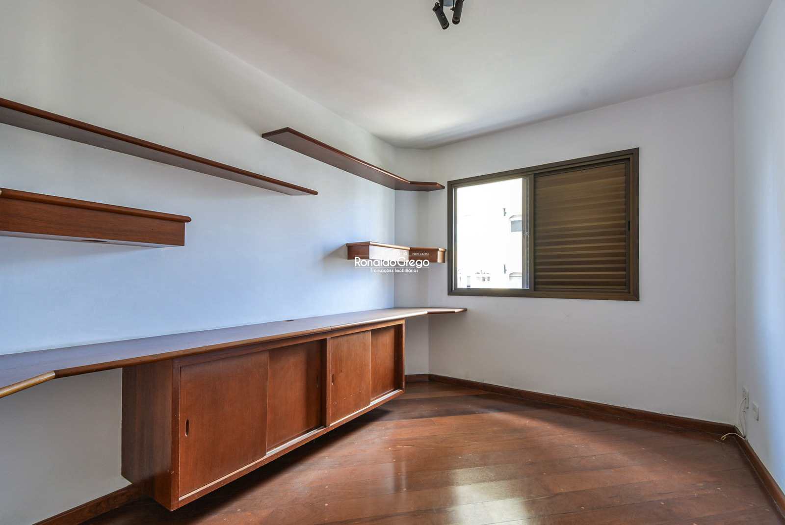 Apartamento à venda com 3 quartos, 95m² - Foto 26