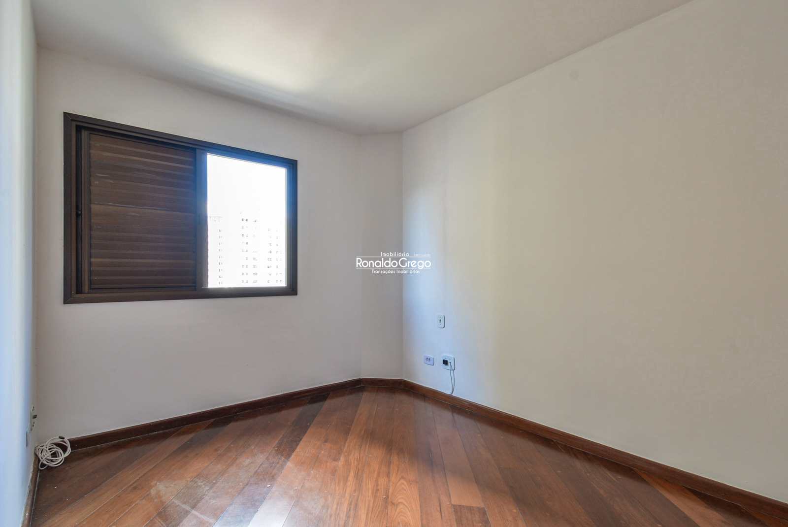 Apartamento à venda com 3 quartos, 95m² - Foto 9