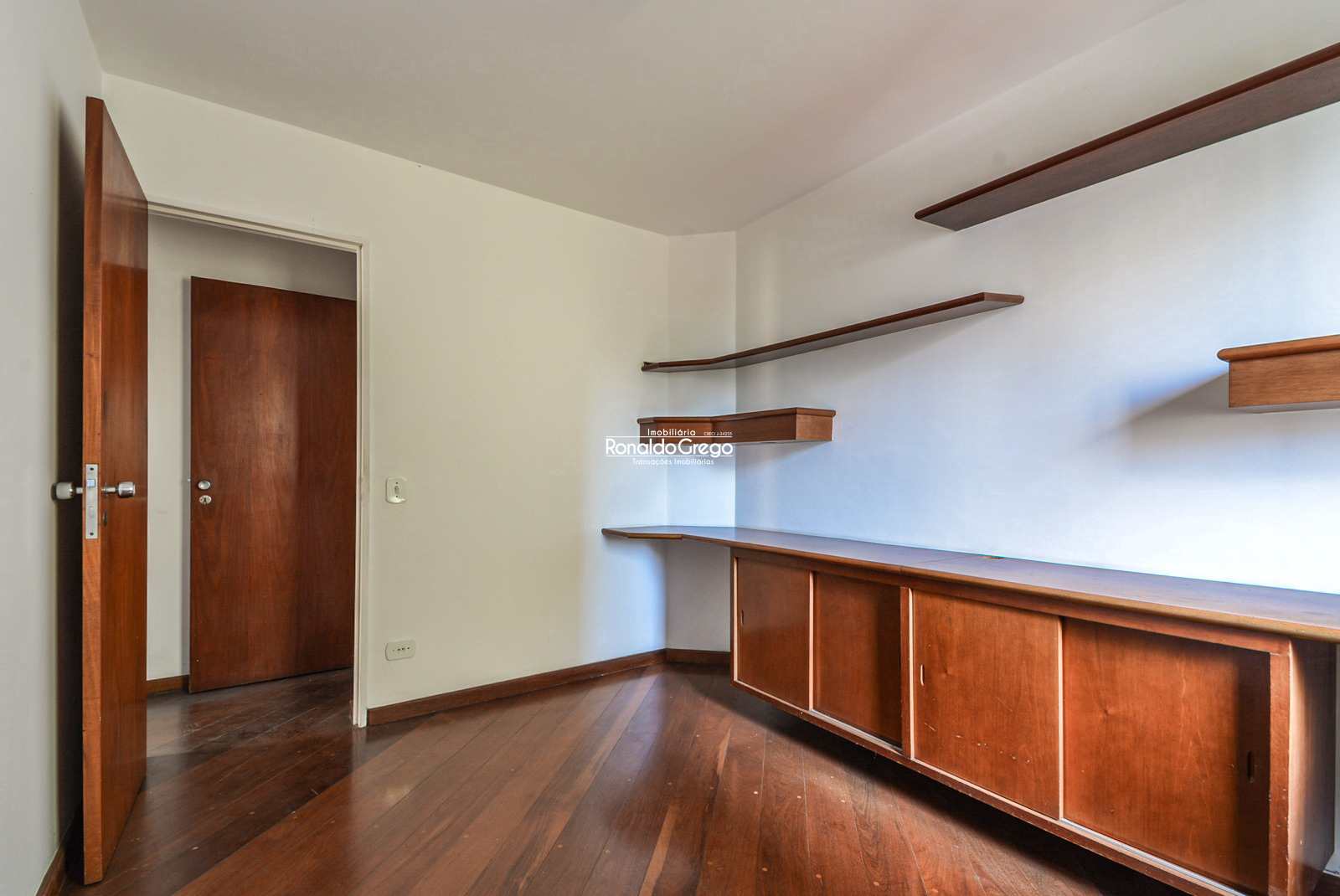 Apartamento à venda com 3 quartos, 95m² - Foto 3