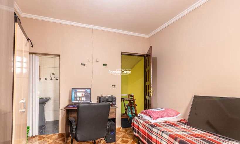 Casa à venda com 5 quartos, 235m² - Foto 5