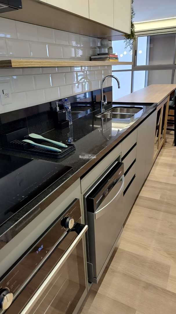 Apartamento à venda com 3 quartos, 145m² - Foto 11