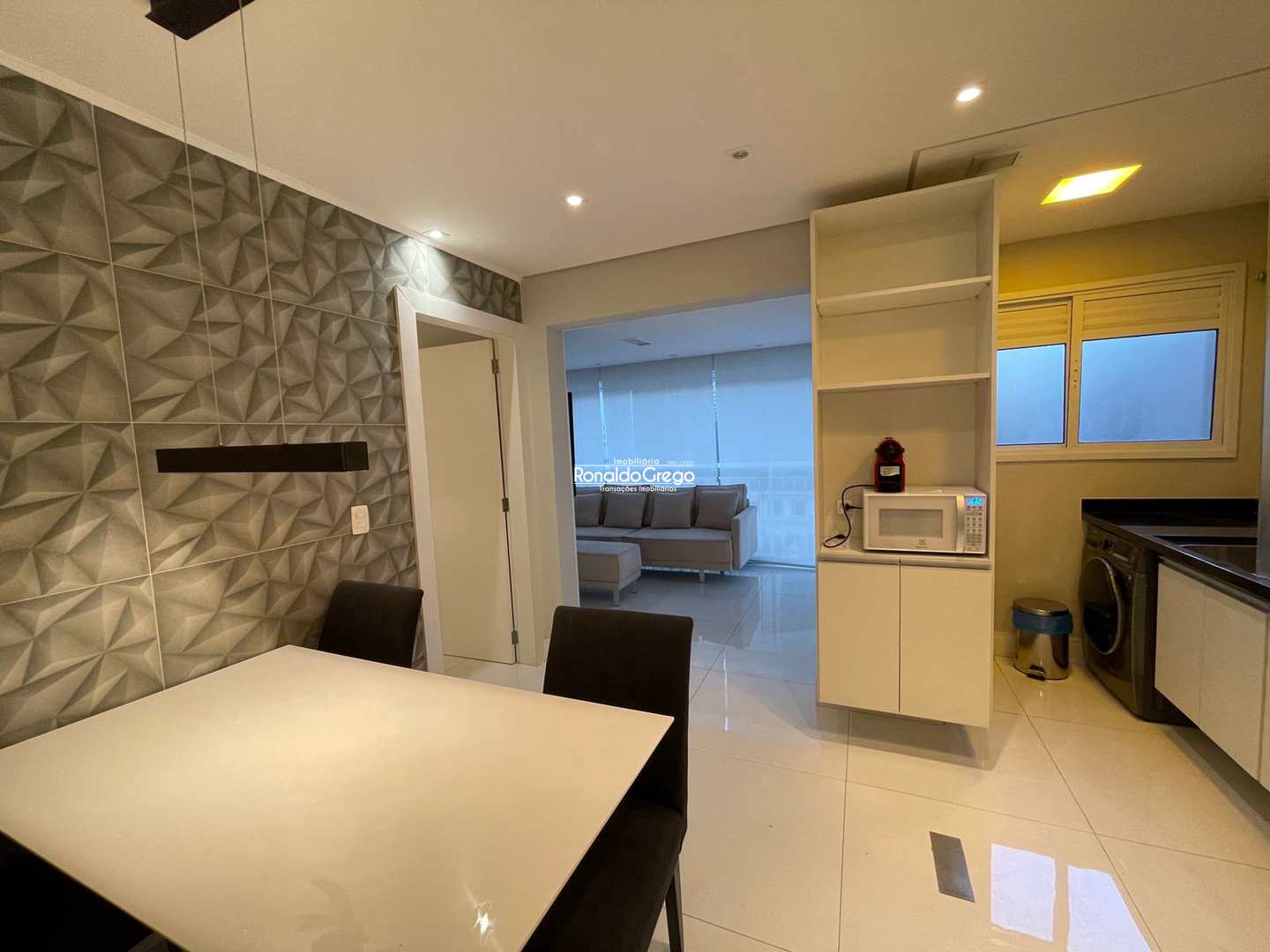 Apartamento para alugar com 1 quarto, 57m² - Foto 15