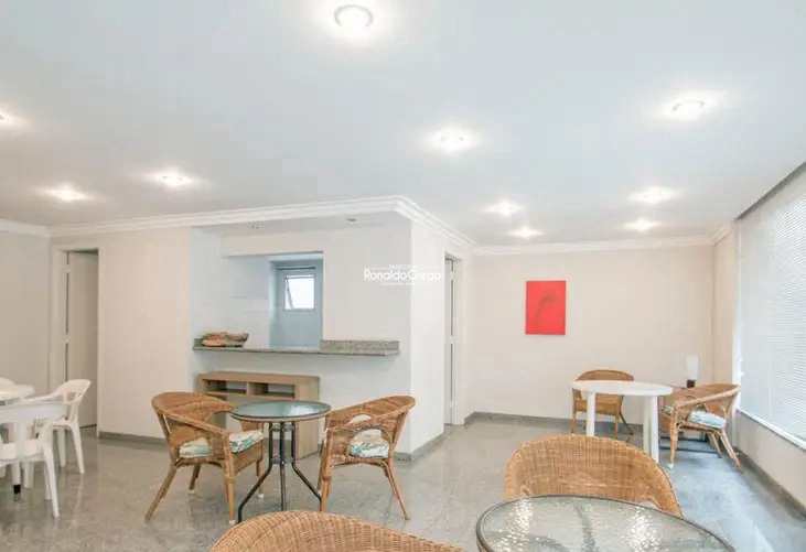 Apartamento à venda com 2 quartos, 75m² - Foto 10