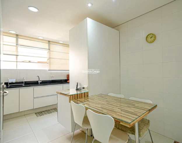 Apartamento à venda com 3 quartos, 160m² - Foto 14