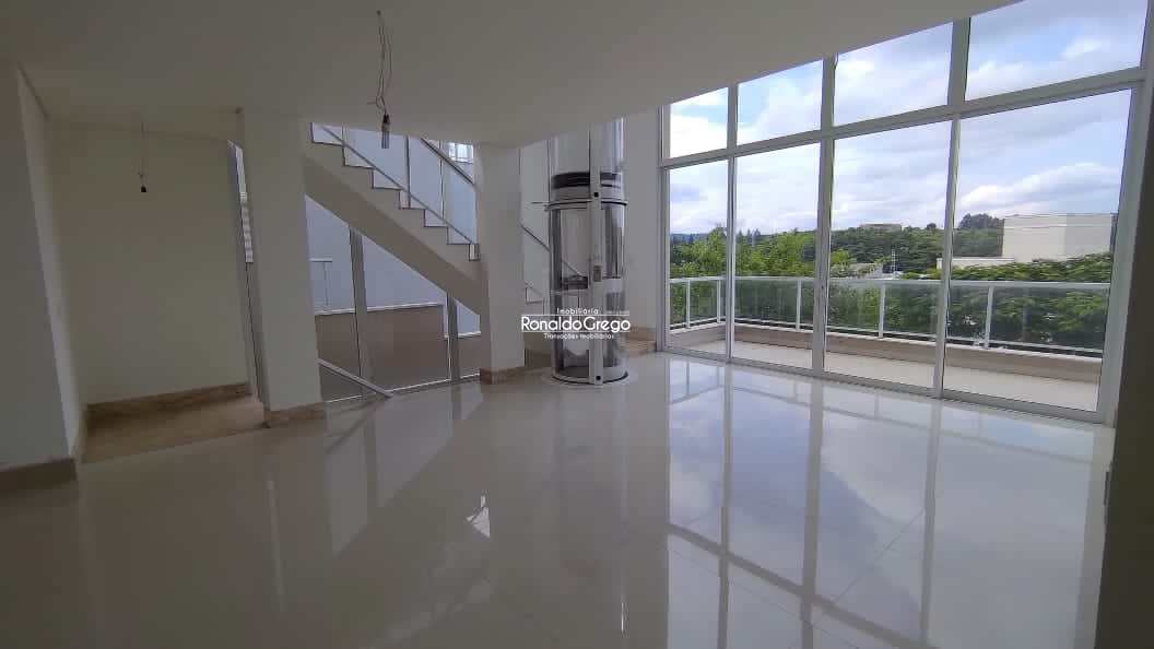 Casa à venda com 4 quartos, 430m² - Foto 1