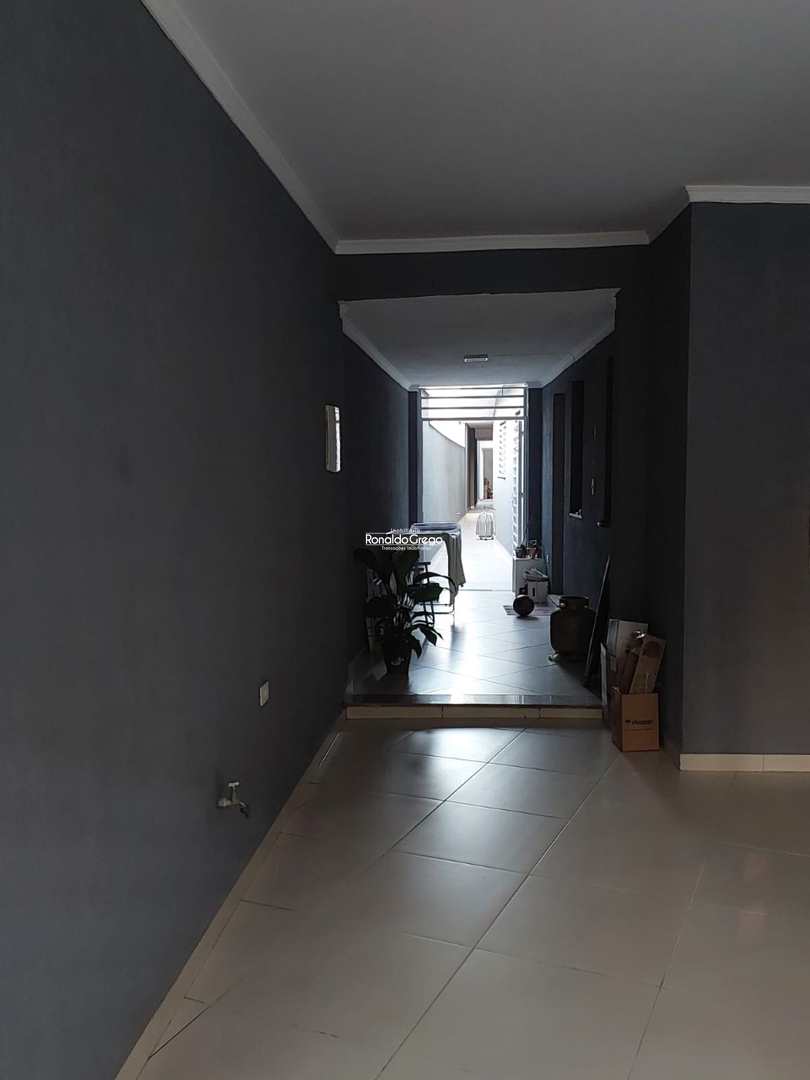 Casa à venda com 2 quartos, 170m² - Foto 4