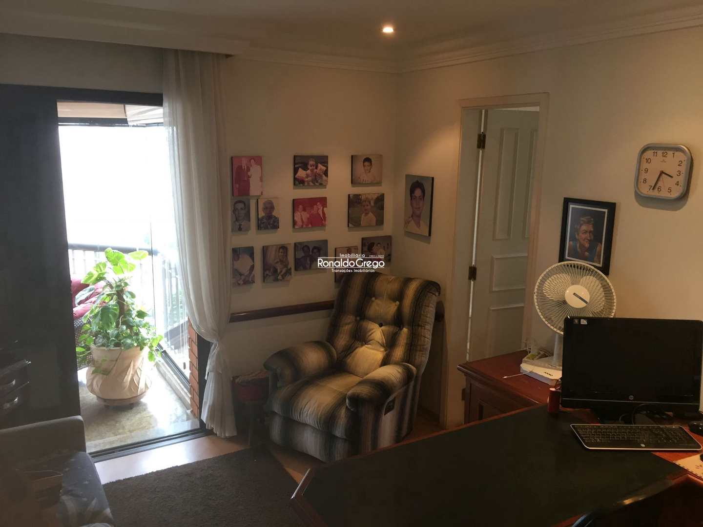 Apartamento à venda com 4 quartos, 200m² - Foto 15