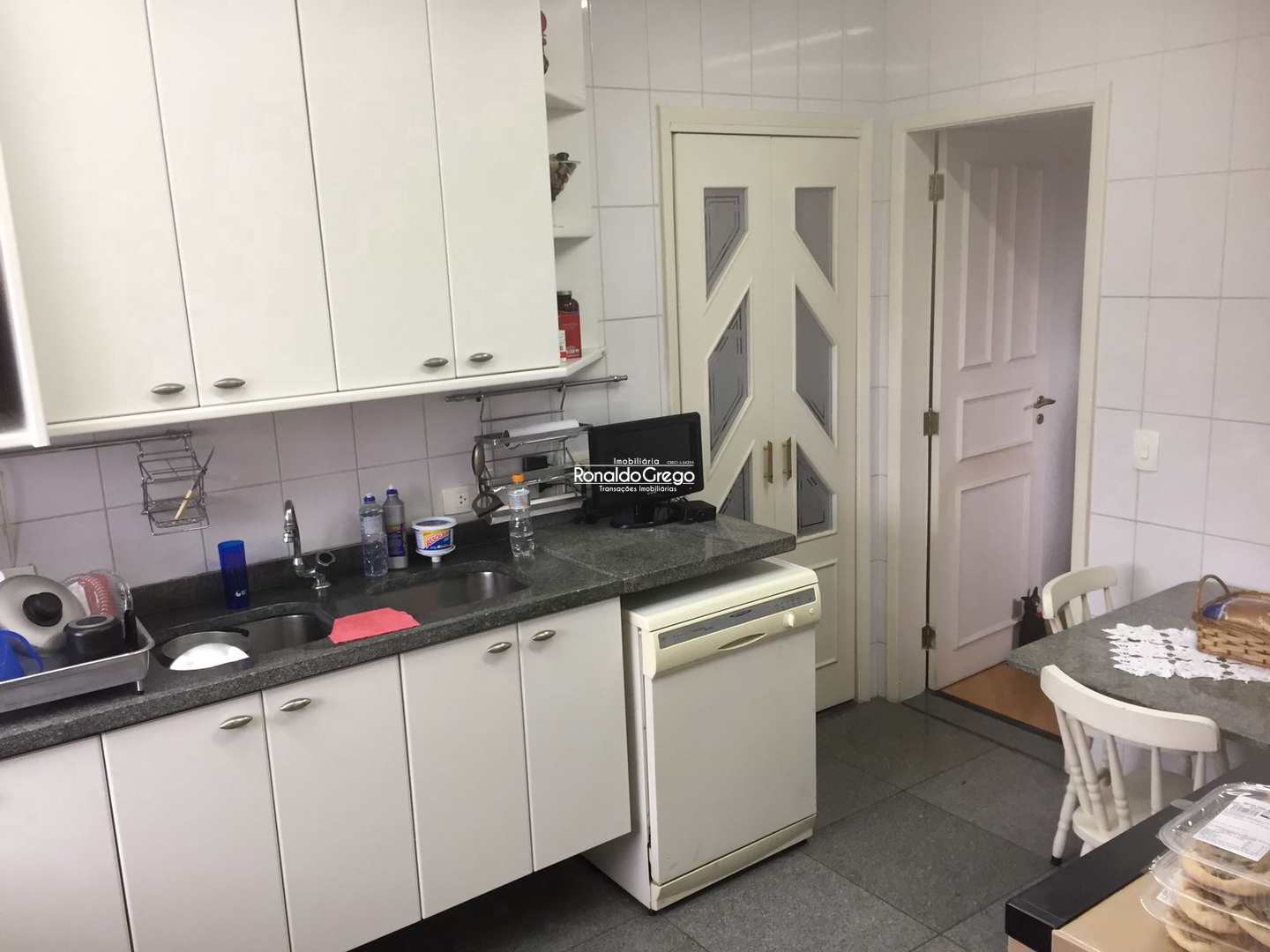 Apartamento à venda com 4 quartos, 200m² - Foto 23