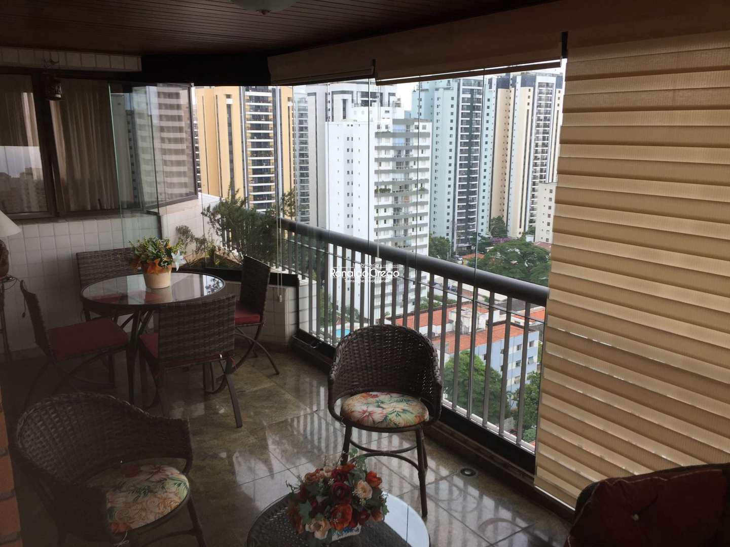 Apartamento à venda com 4 quartos, 200m² - Foto 27