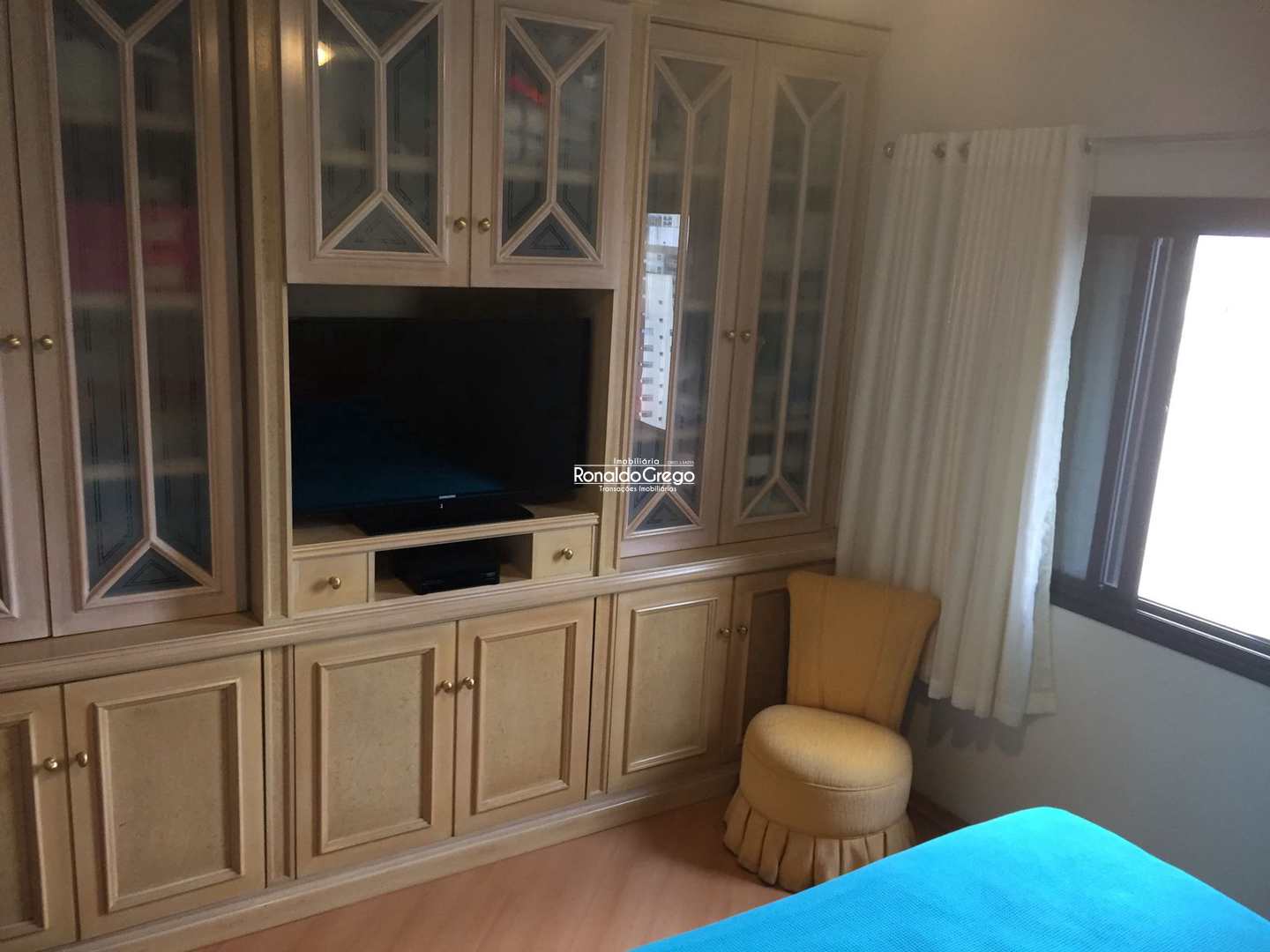 Apartamento à venda com 4 quartos, 200m² - Foto 17