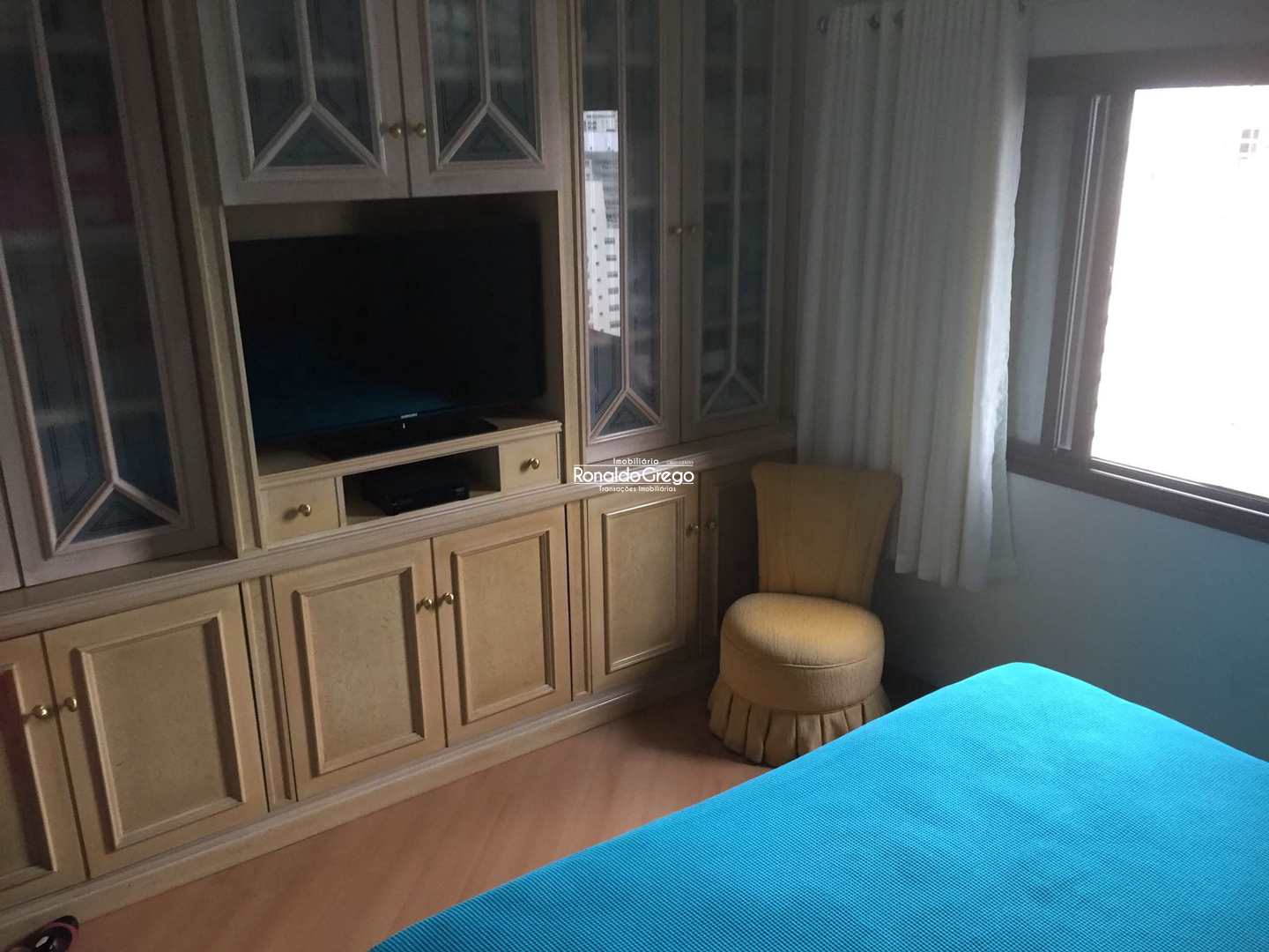 Apartamento à venda com 4 quartos, 200m² - Foto 18