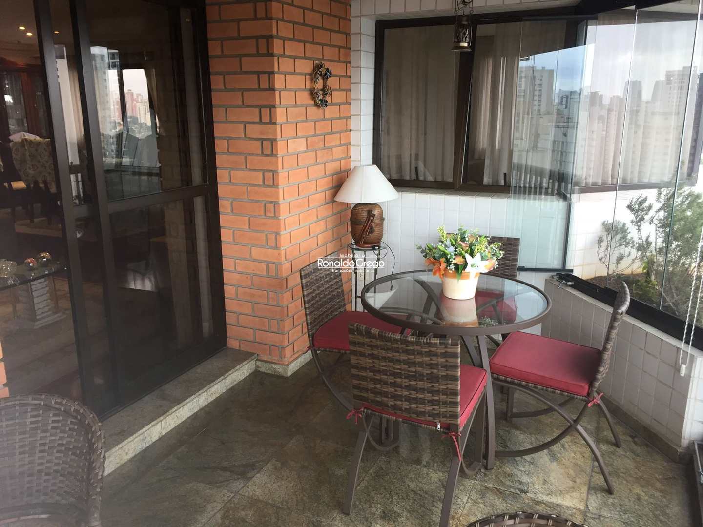 Apartamento à venda com 4 quartos, 200m² - Foto 25