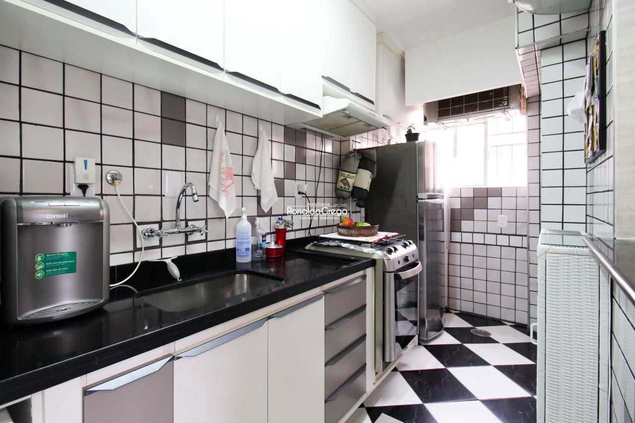 Apartamento à venda com 2 quartos, 62m² - Foto 15