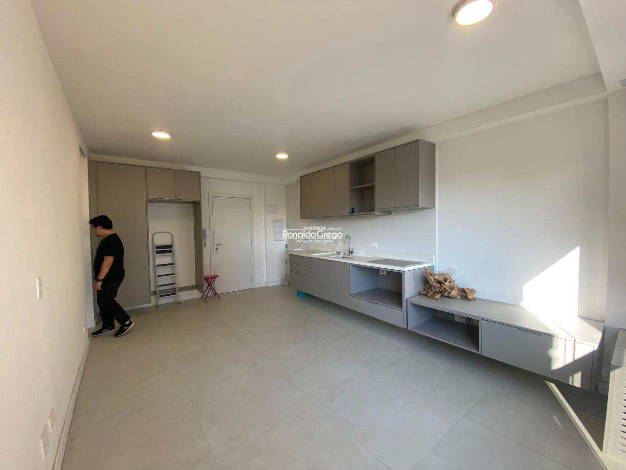 Apartamento à venda e aluguel com 1 quarto, 38m² - Foto 5