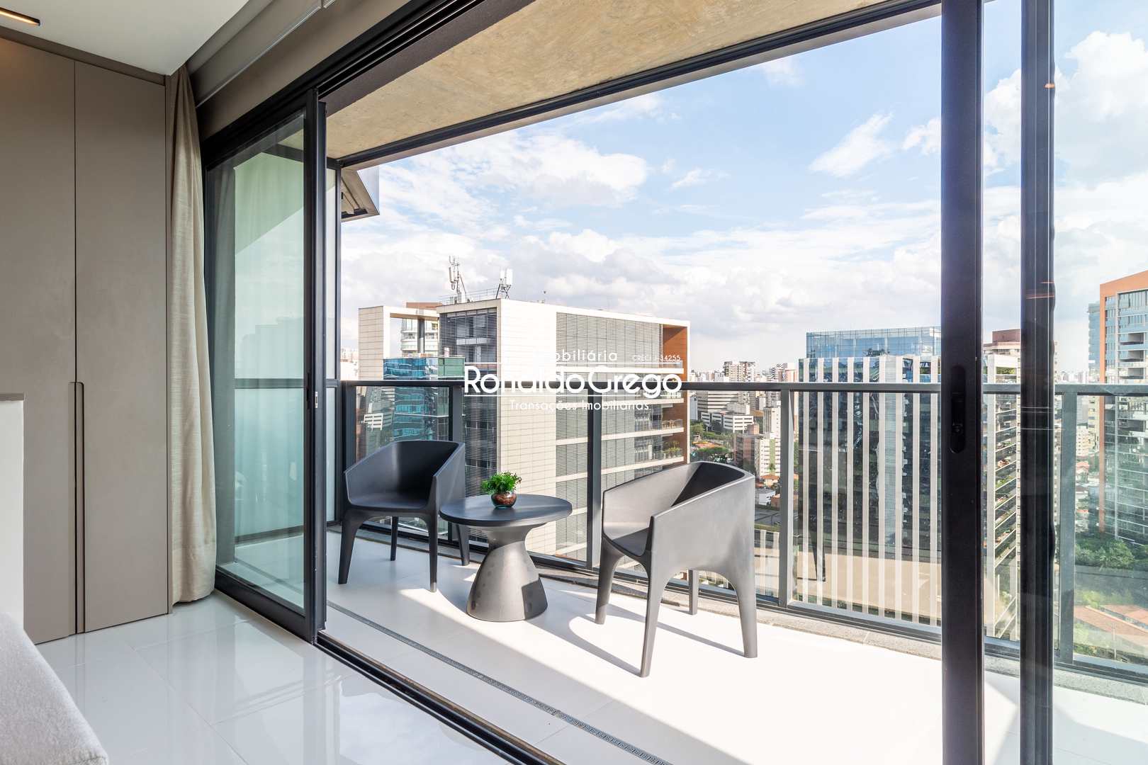 Apartamento à venda e aluguel com 2 quartos, 104m² - Foto 4