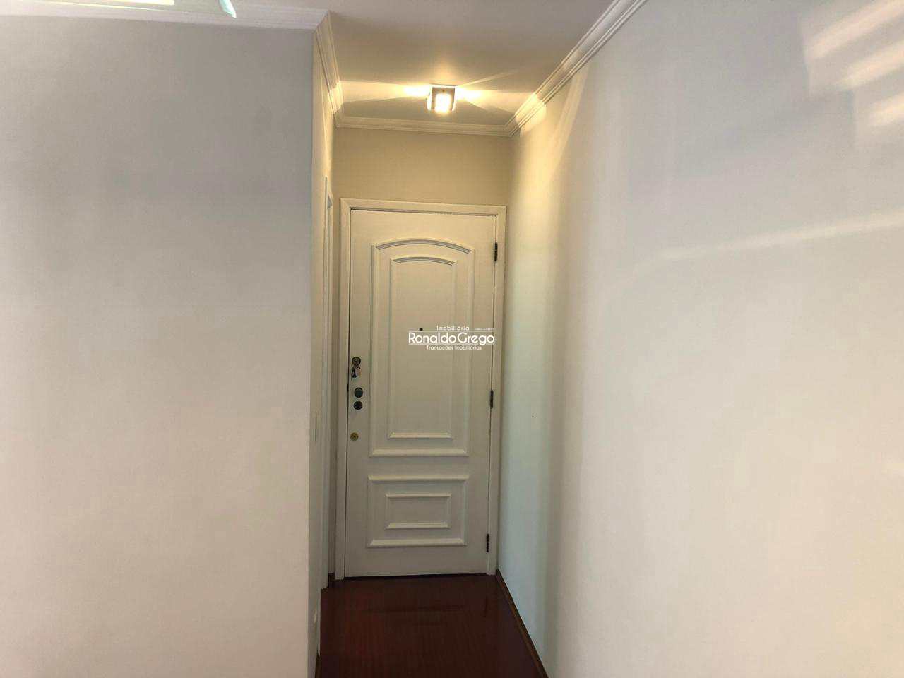 Apartamento à venda com 2 quartos, 60m² - Foto 18