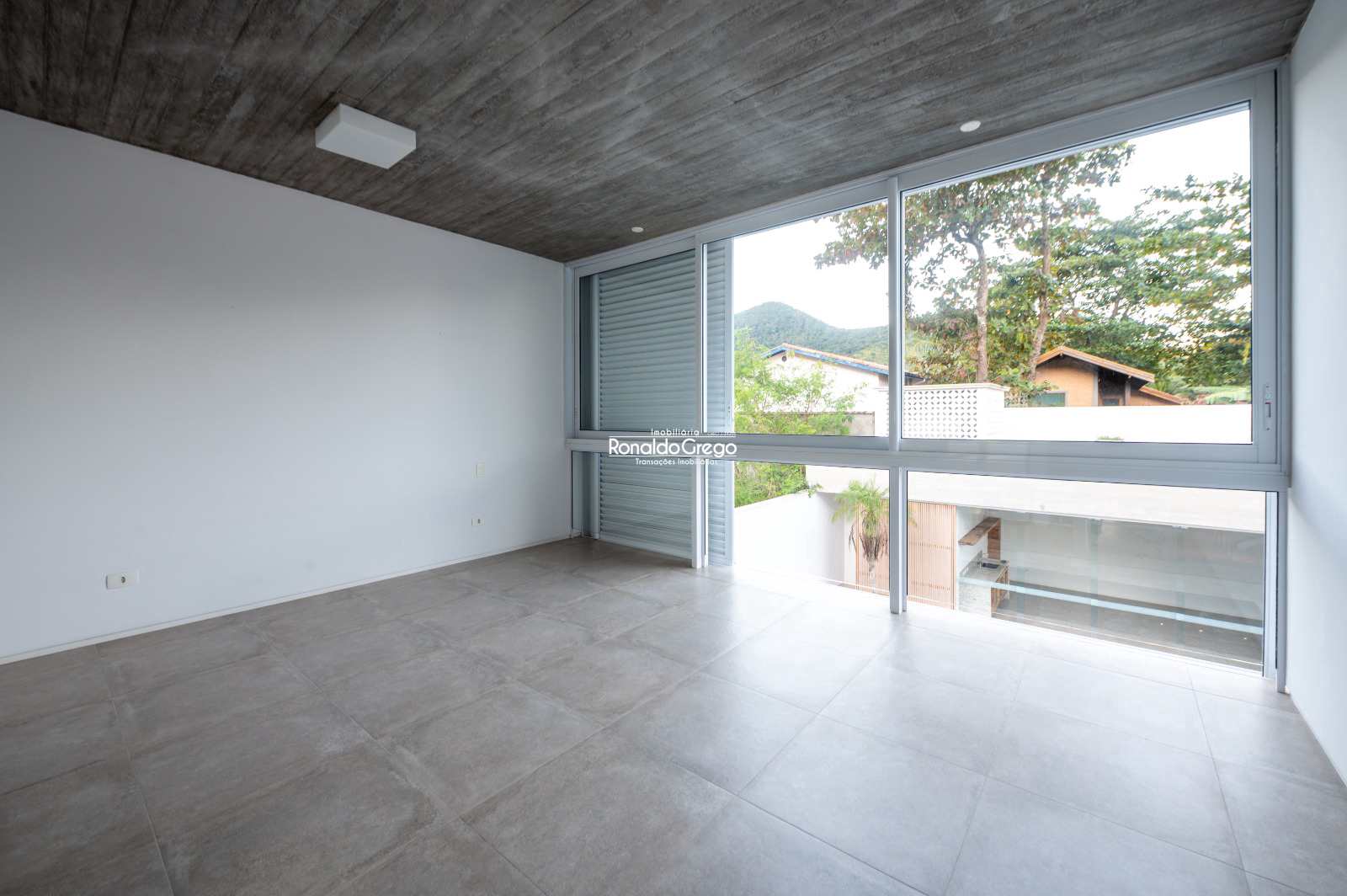 Casa à venda com 4 quartos, 388m² - Foto 36