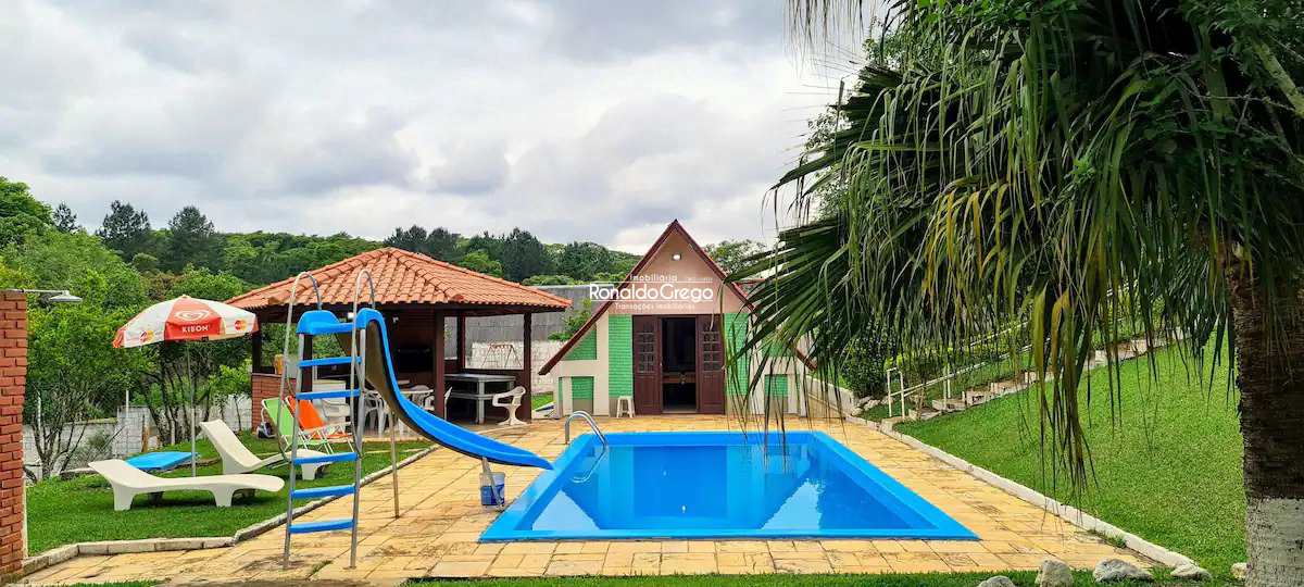 Fazenda à venda e aluguel com 5 quartos, 1000m² - Foto 1