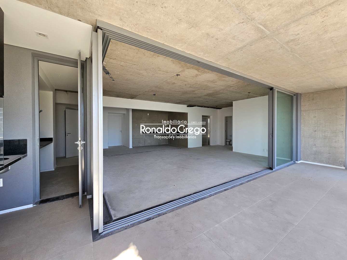Apartamento à venda com 3 quartos, 197m² - Foto 6