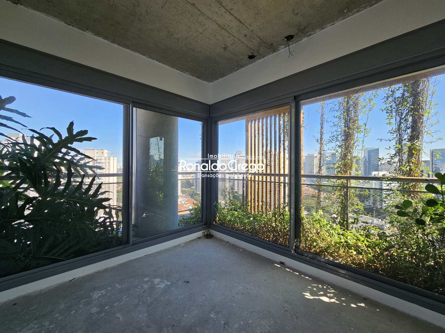 Apartamento à venda com 3 quartos, 197m² - Foto 24
