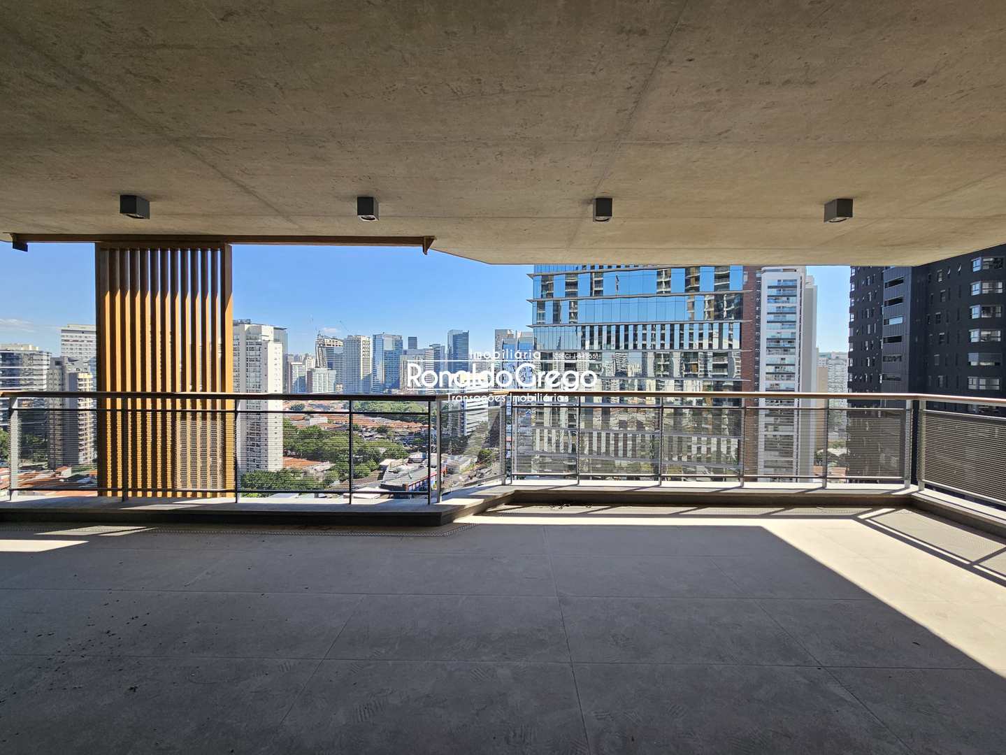 Apartamento à venda com 3 quartos, 197m² - Foto 21