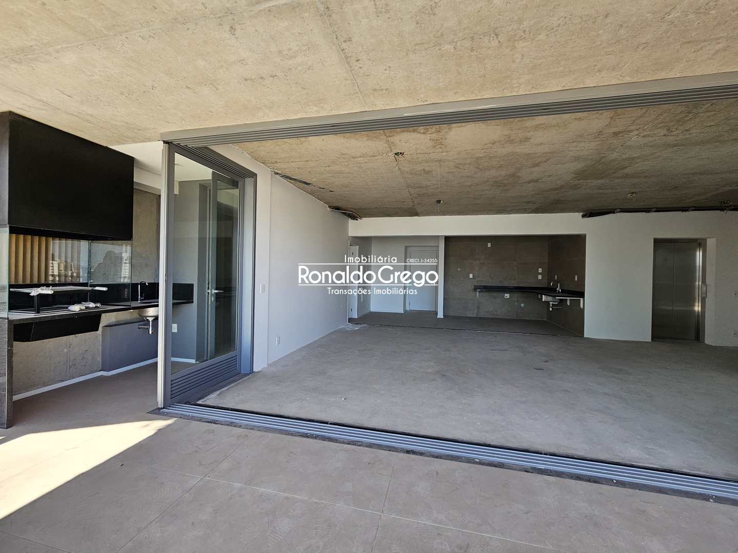 Apartamento à venda com 3 quartos, 197m² - Foto 14