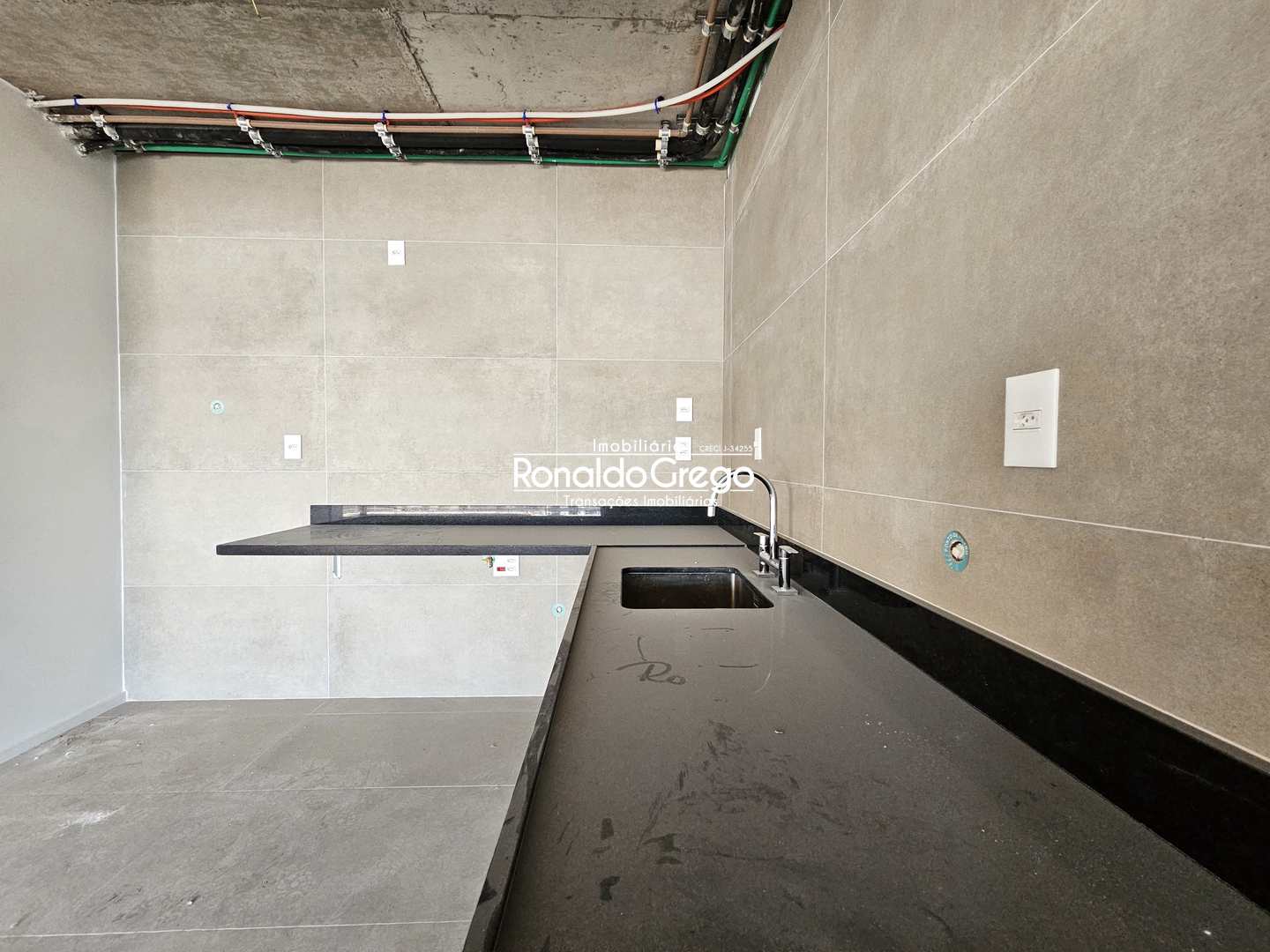 Apartamento à venda com 3 quartos, 197m² - Foto 18