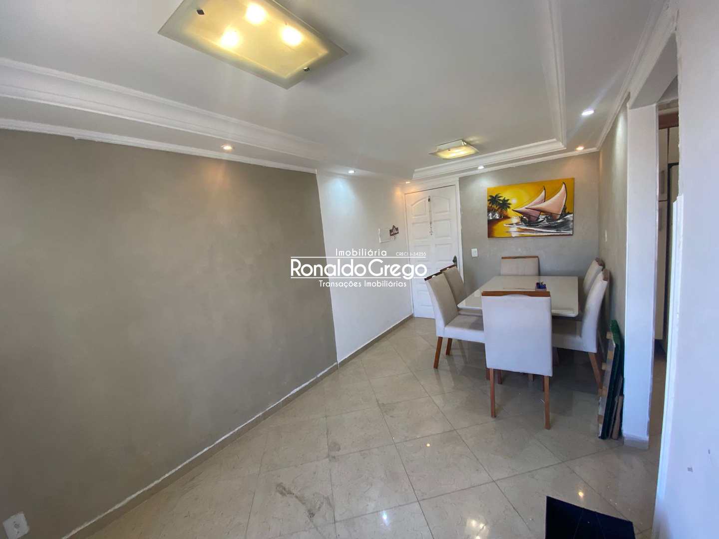 Apartamento com 2 dorms,1 vaga, mobiliado Documento OK