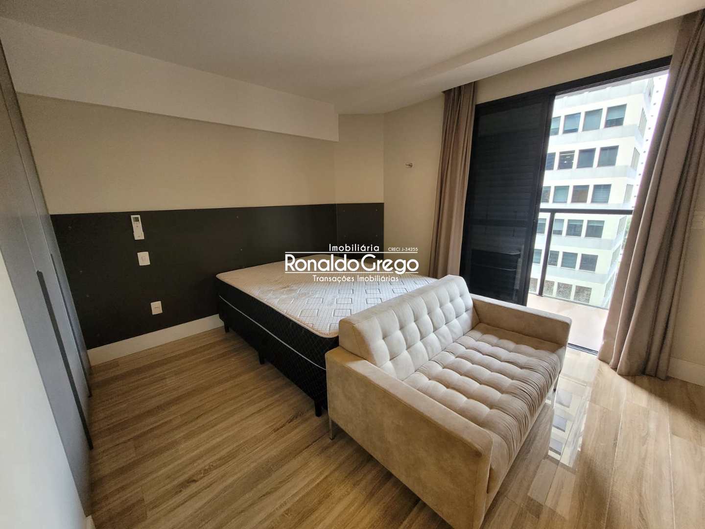 Studio com 1 quarto, Vila Olímpia 34m úitl mobilia nova