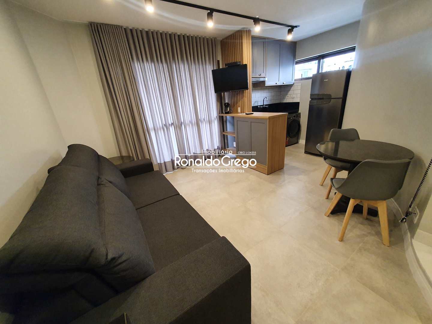 Flat com 1 dorm, Jardins, ideal para alunos da FGV