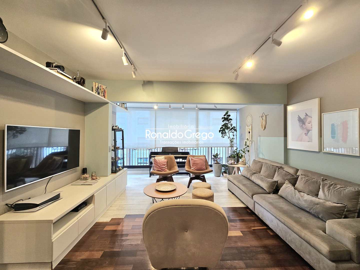 Apartamento com 3 quartos, 1 suite 2 vagas Moema
