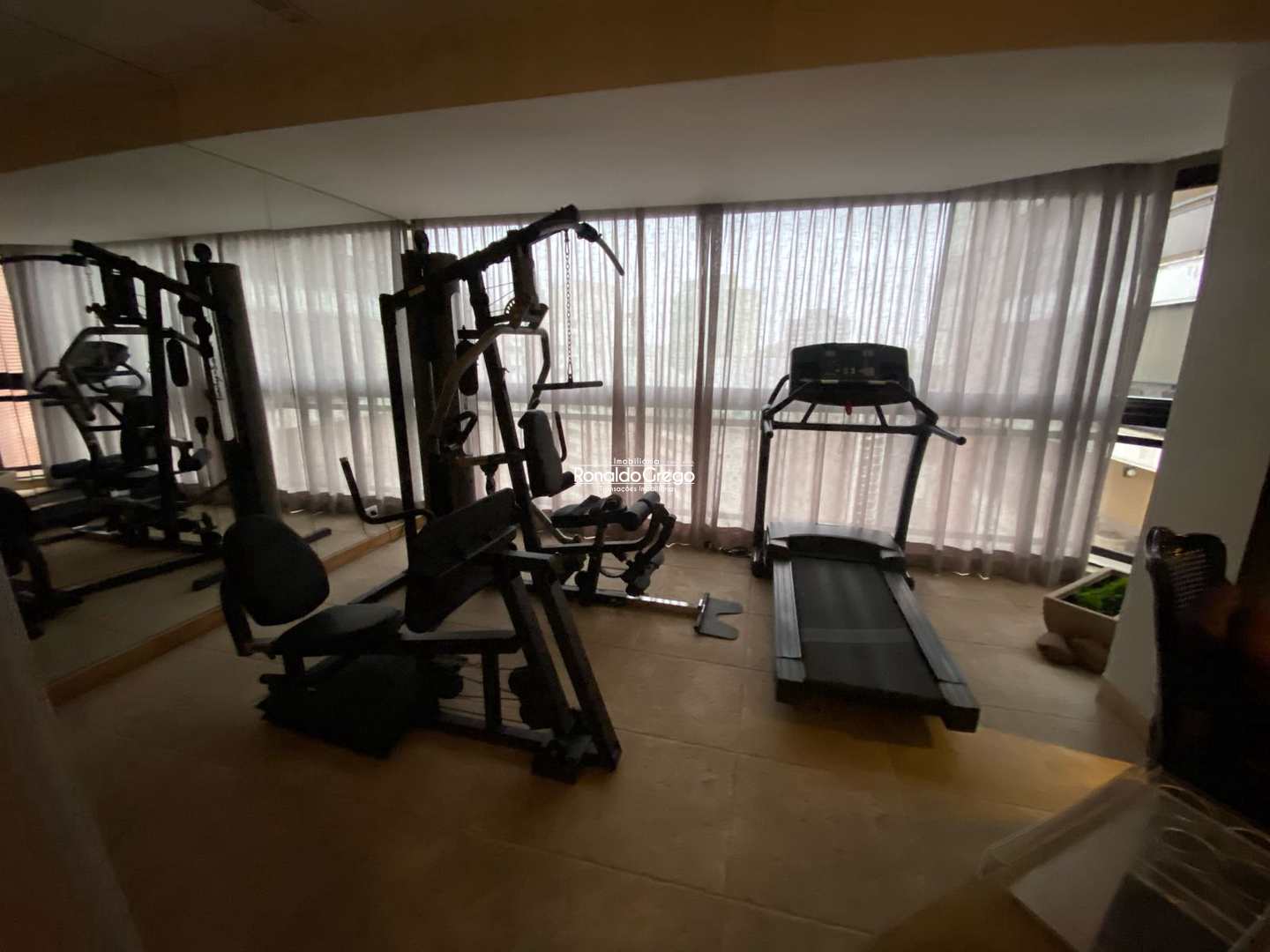 Flat/Apart Hotel à venda e aluguel com 3 quartos, 240m² - Foto 10