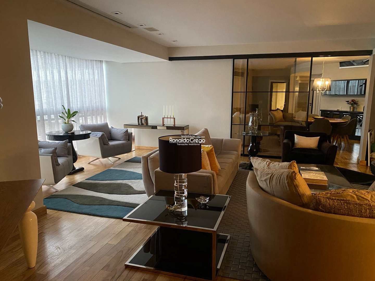 Flat/Apart Hotel à venda e aluguel com 3 quartos, 240m² - Foto 4