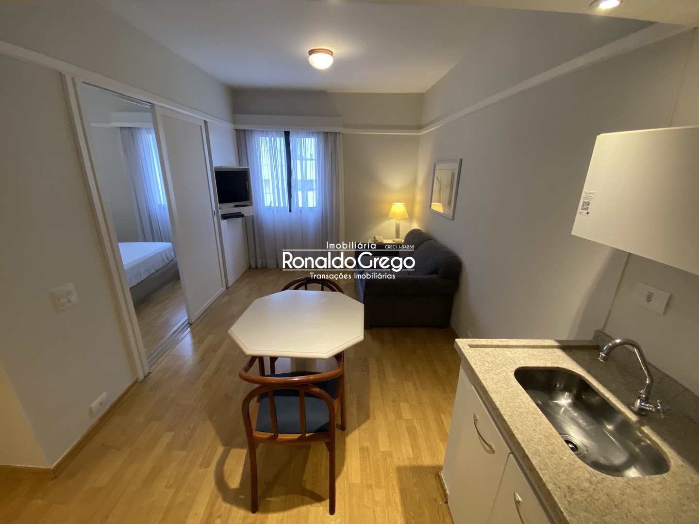 Flat com 1 quarto, 1 suíte 1 vaga Jardins