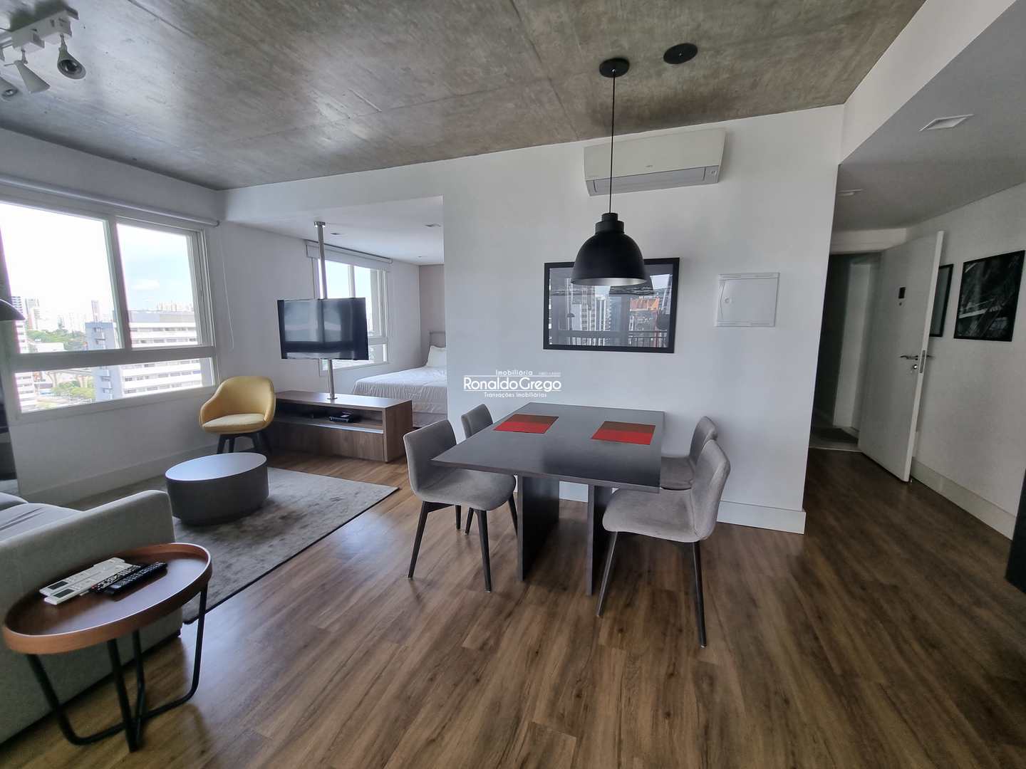 Flat/Apart Hotel para alugar com 1 quarto, 63m² - Foto 2