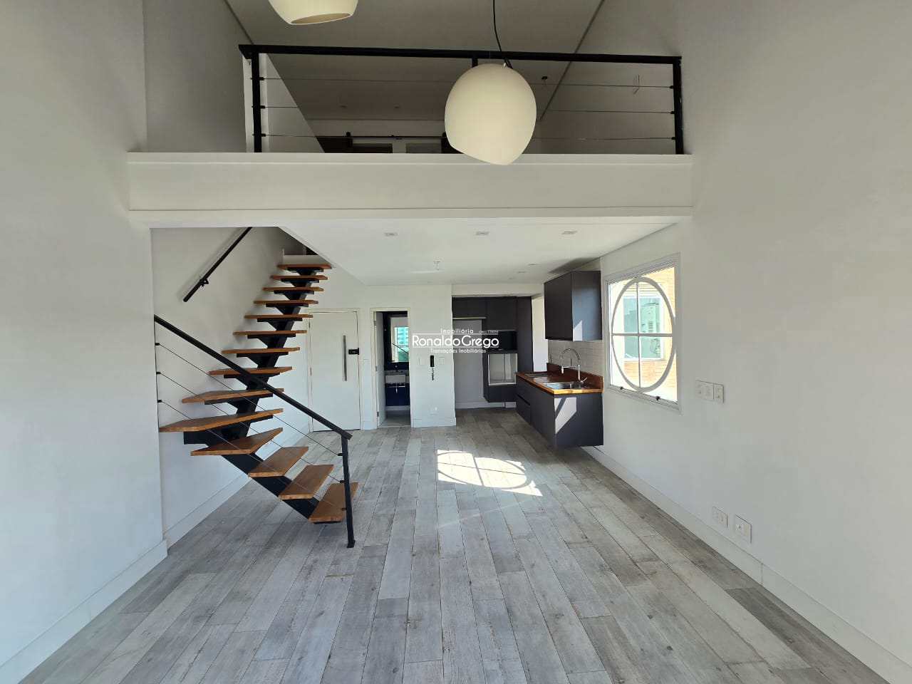 Apartamento à venda e aluguel com 1 quarto, 78m² - Foto 1