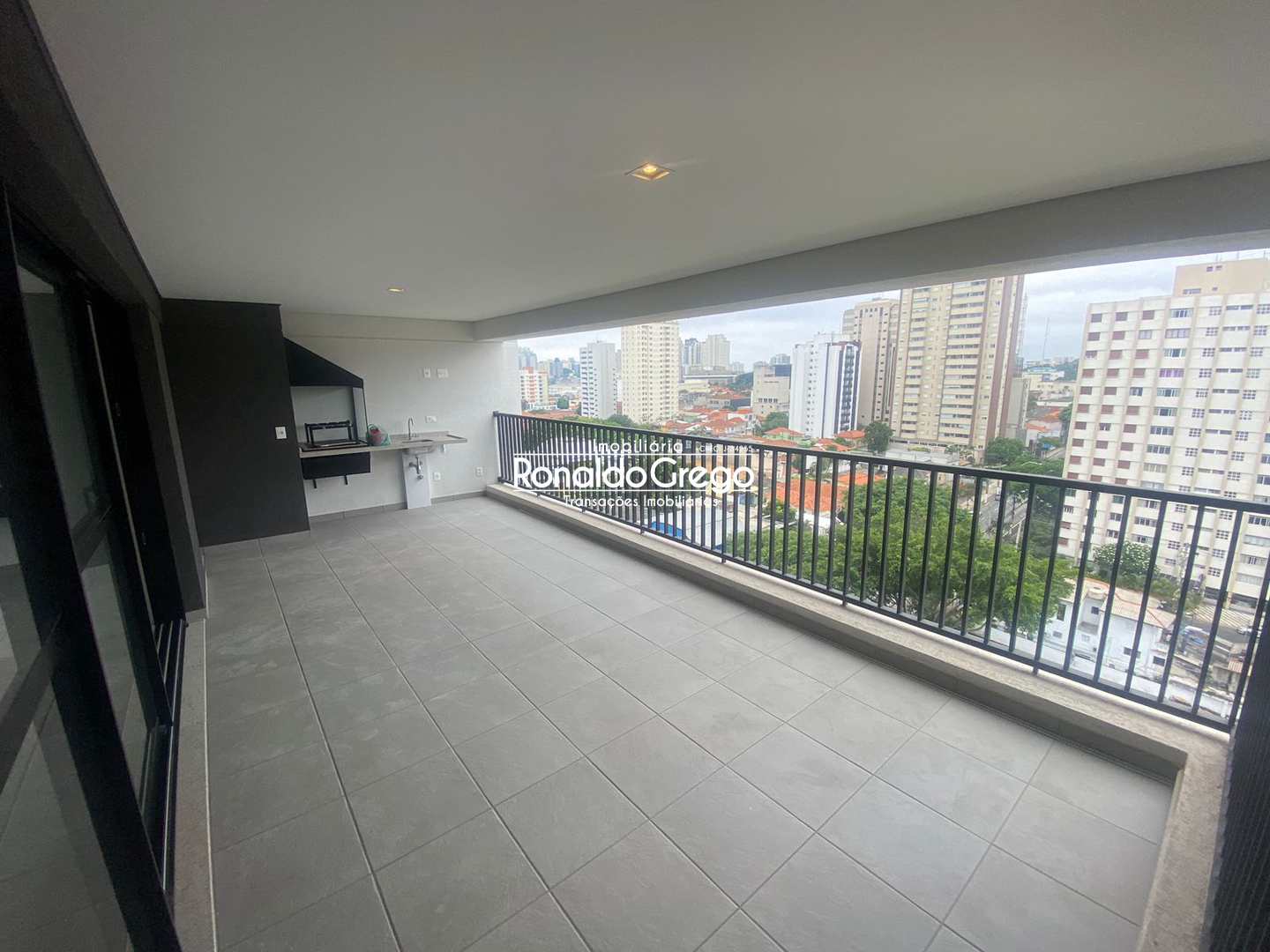 Apartamento à venda com 4 quartos, 147m² - Foto 32