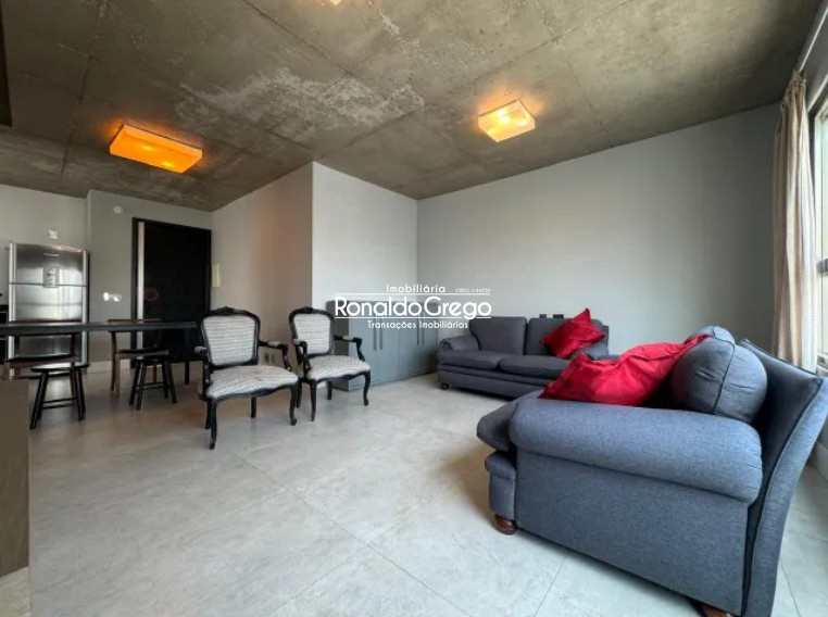 Apartamento à venda com 2 quartos, 70m² - Foto 2