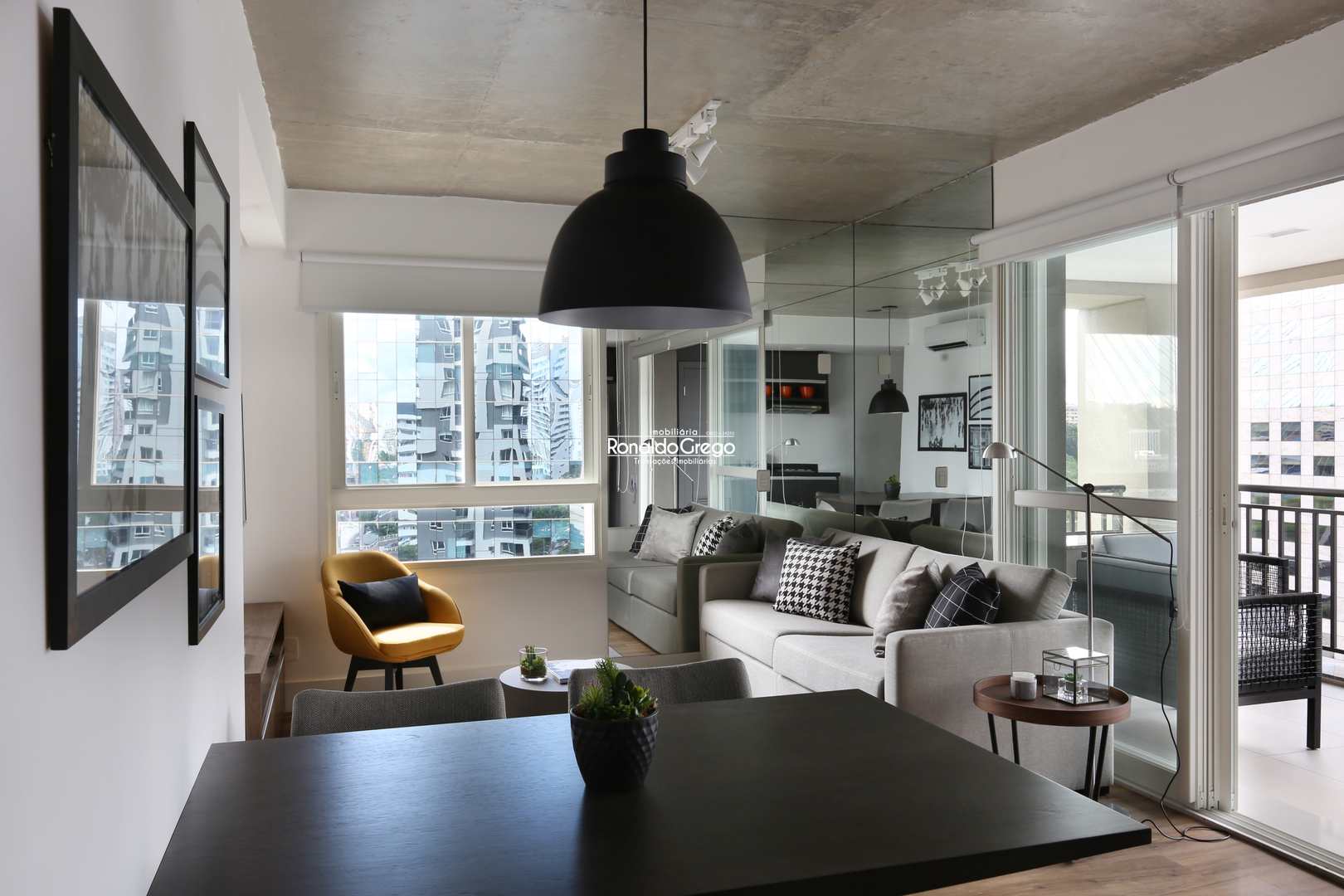 Apartamento à venda com 1 quarto, 62m² - Foto 2