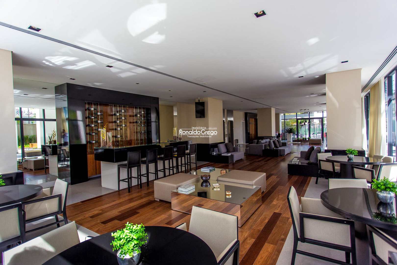 Apartamento à venda com 1 quarto, 62m² - Foto 37